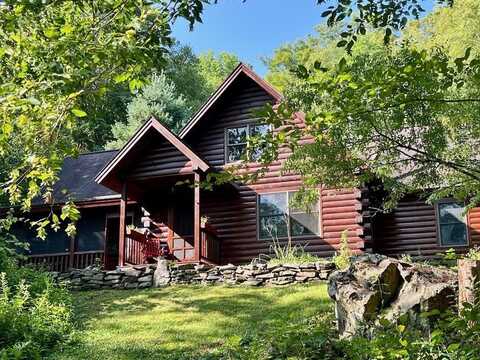 5451 River Road, Arlington, VT 05250