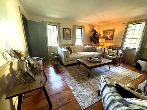 30 Belknap Mountain Road, Gilford, NH 03249