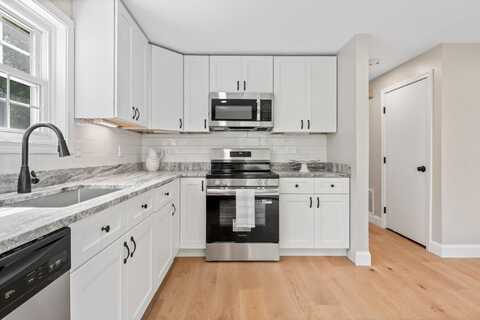 20 Millstream Lane, Concord, NH 03303