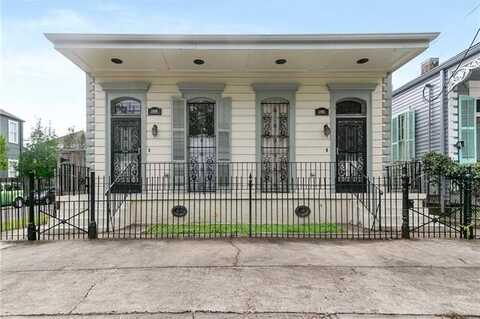 3904 PERRIER Street, New Orleans, LA 70115