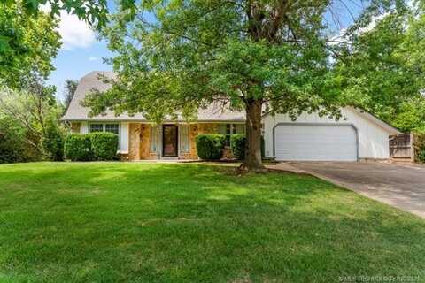 5923 E 48th Street, Tulsa, OK 74135