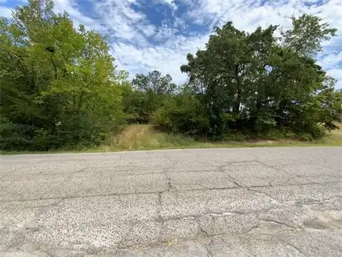 Park Street SE, Ardmore, OK 73401