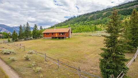 17 Rustic Rd, Cody, WY 82414
