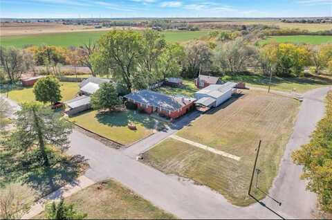 404 S Market Street, Cordell, OK 73632