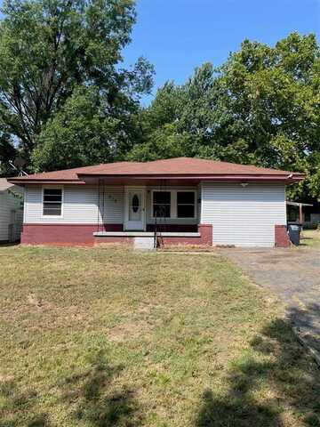 210 N Roosevelt Avenue, Shawnee, OK 74801