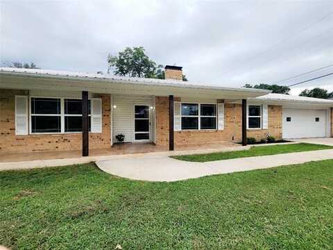 1911 College Street, Gainesville, TX 76240