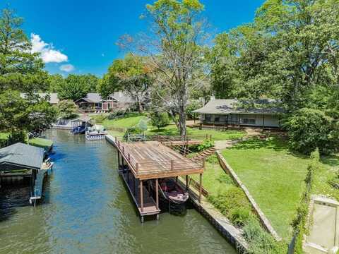 102 Northwood Place, Enchanted Oaks, TX 75156