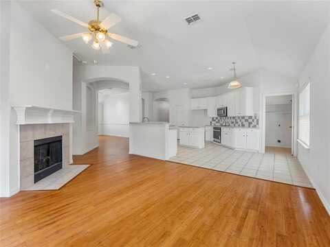 404 Fountainside Drive, Euless, TX 76039