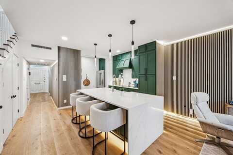 7404 W Northwest Highway, Dallas, TX 75225