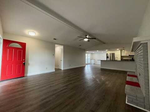 2004 West Rochelle Road, Irving, TX 75062
