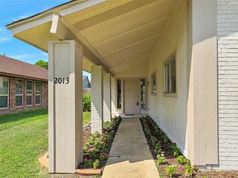2013 E Collins Boulevard, Richardson, TX 75081