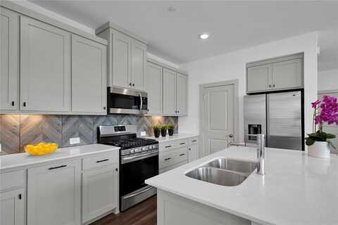 673 Vista Oaks Road, Lewisville, TX 75067