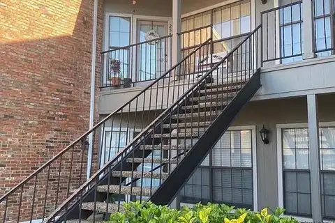 408 Pebble Way, Arlington, TX 76006