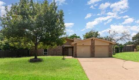 421 Cavender Court, Hurst, TX 76054