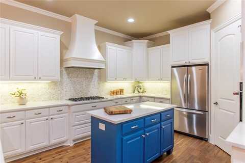 33 Glistening Pond Drive, Frisco, TX 75034