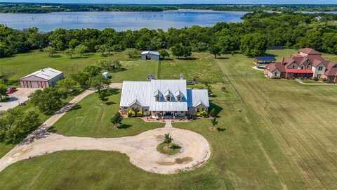 221 Cattle Trail, Tioga, TX 76271