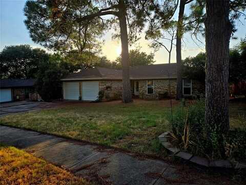 1025 Boston Boulevard, Bedford, TX 76022