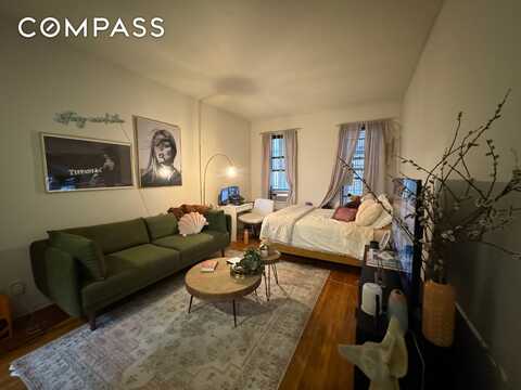 128 East 84th Street, New York, NY 10028