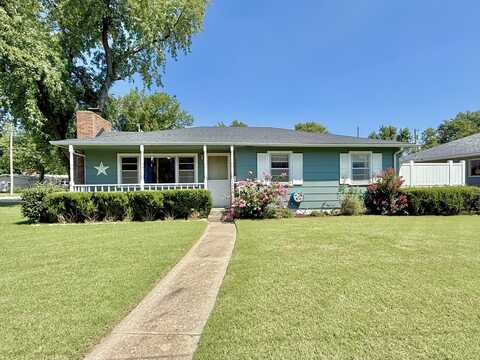 1120 W 5th St, Chanute, KS 66720