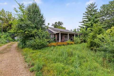 7 CHRISTIAN LN, HAZEL, KY 42049