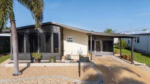 573 Sunrise Ln, Fort Myers, FL 33903