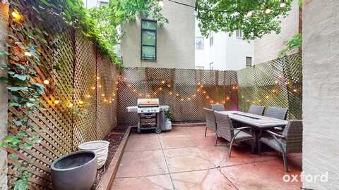 55 West 74th Street, New York, NY 10023