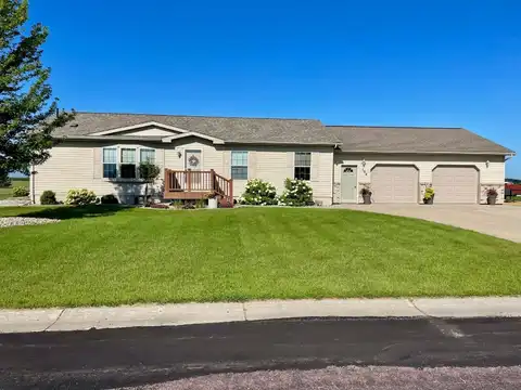 154 Pond Drive, Jackson, MN 56143