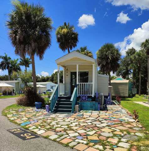 17200 Pioneer St, North Fort Myers, FL 33917