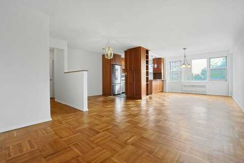 4555 Henry Hudson Parkway, Bronx, NY 10471