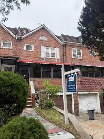 6111 Alderton St, Rego Park, NY 11374