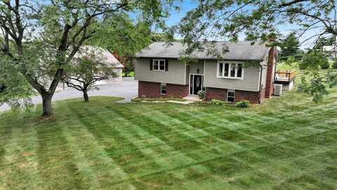 136 Blue Mountain View Dr, Fredericksburg, PA 17026