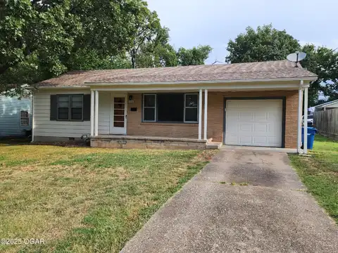 507 E 33rd St. Street, Joplin, MO 64804