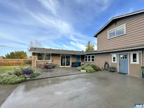 242 Agnew Parkway, Port Angeles, WA 98362