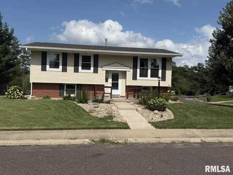 6602 N RANDWICK Road, Peoria, IL 61615