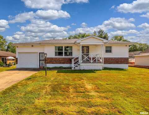 1203 W WHITE Street, Marion, IL 62959