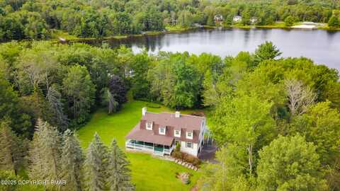 141 Embill Drive, Blakeslee, PA 18610