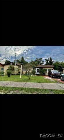 107 N Oakland Street, Leesburg, FL 34748