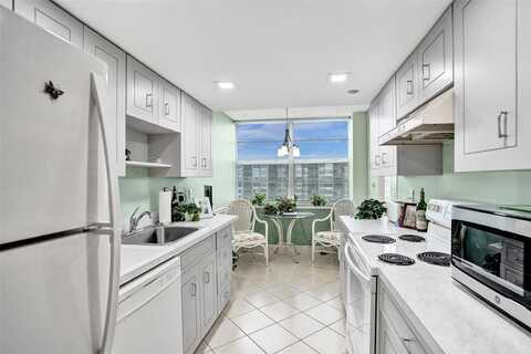 1100 Saint Charles Pl, Pembroke Pines, FL 33026