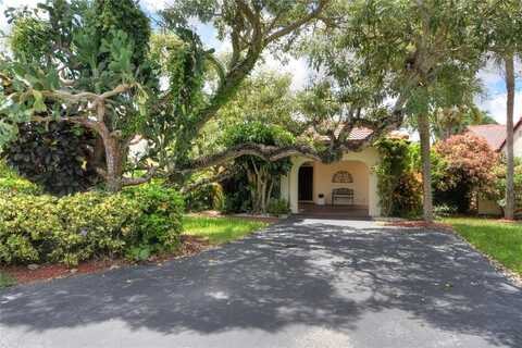 8044 Eastlake Dr, Boca Raton, FL 33433