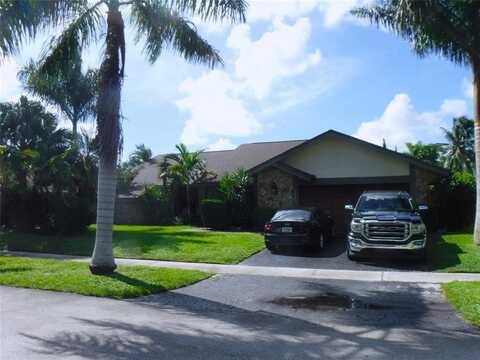 7390 NW 49th St, Lauderhill, FL 33319