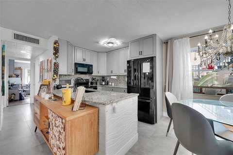 163 Flanders D, Delray Beach, FL 33484
