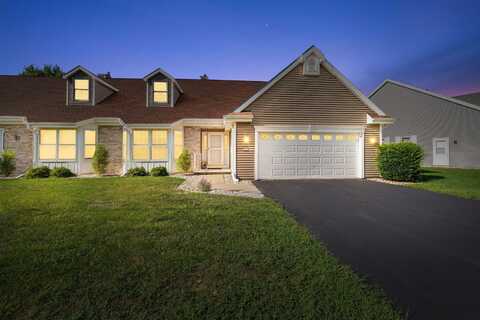2525 VILLAGE Lane, OSHKOSH, WI 54904