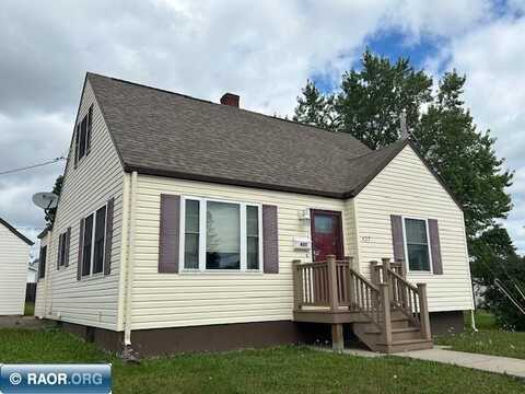 427 E 33rd St, Hibbing, MN 55746