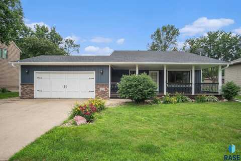1601 E Keystone Dr, Brandon, SD 57005