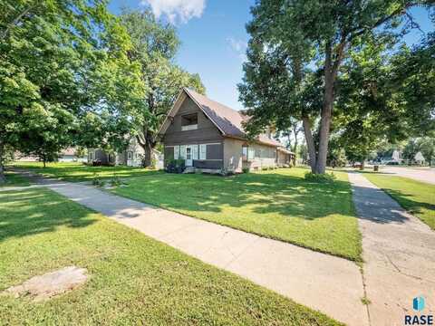110 S Main St, Inwood, IA 51240