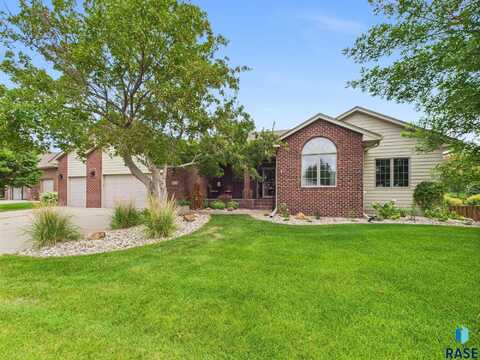 6312 S Limerick Cir, Sioux Falls, SD 57108