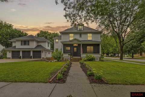 802 S 3rd Street, Saint Peter, MN 56082