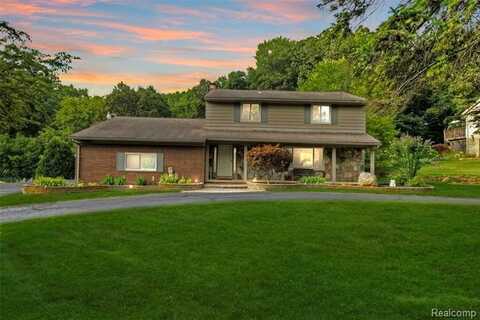6788 Balmoral Terrace, Clarkston, MI 48346
