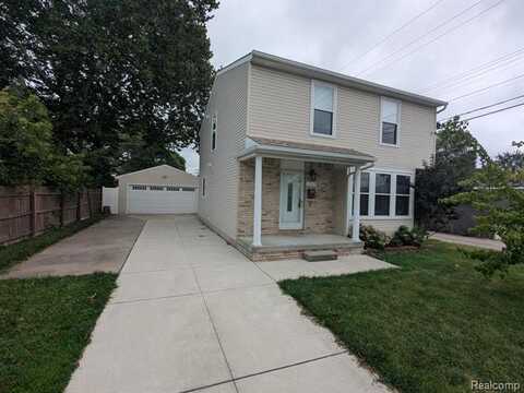 1834 Almont Street, Fenton, MI 48220