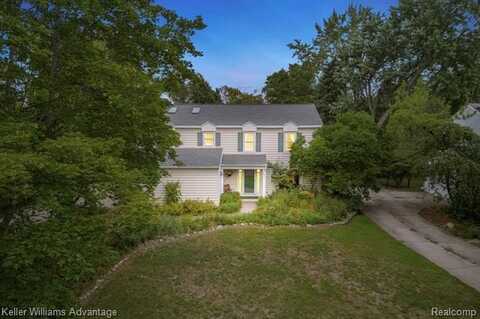 5594 Bayswater Road, West Bloomfield, MI 48322
